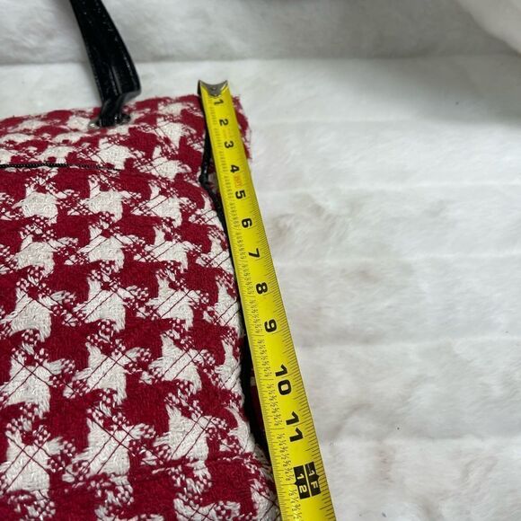 Vera Bradley white and red plaid shoulder bag with black double straps & trims - Picture 8 of 12